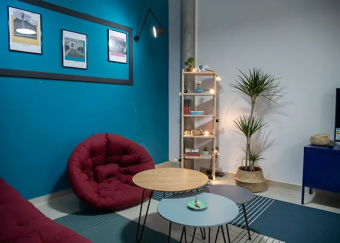 Steel Residence- Tesla Drive Experience 3* טימישוארה