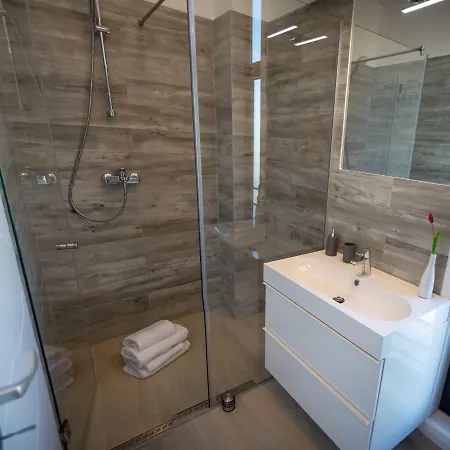 Steel Residence- Tesla Drive Experience 3*