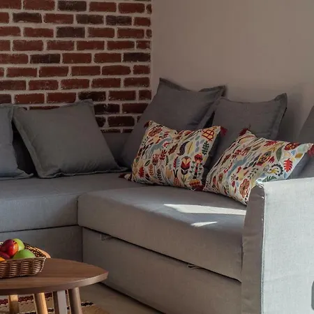 Steel Residence- Tesla Drive Experience Aparthotel 3*